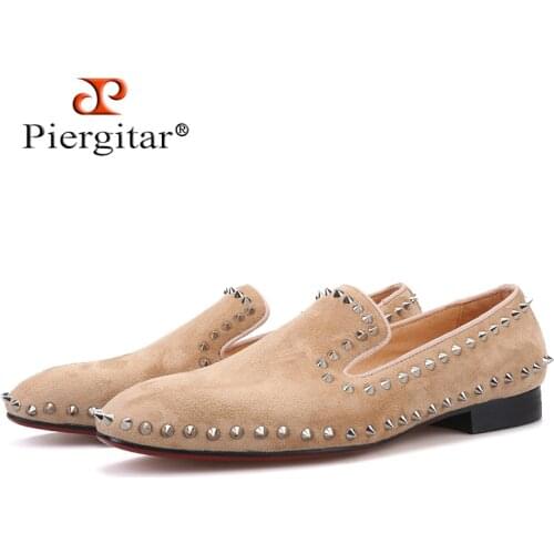 Piergitar 2019 Handmade Khaki colors men suede shoes with silver spikes Fashion brand mens loafers red bottom plus size