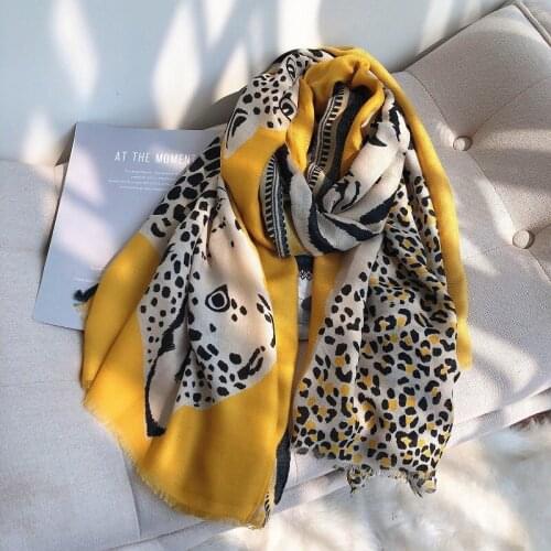 2020 Fashion Animal Leopard Pattern Fringe Viscose Shawl Scarf Print Muffler Soft Warm Hijab Sjaal Foulard Muslim Snood 180*90Cm