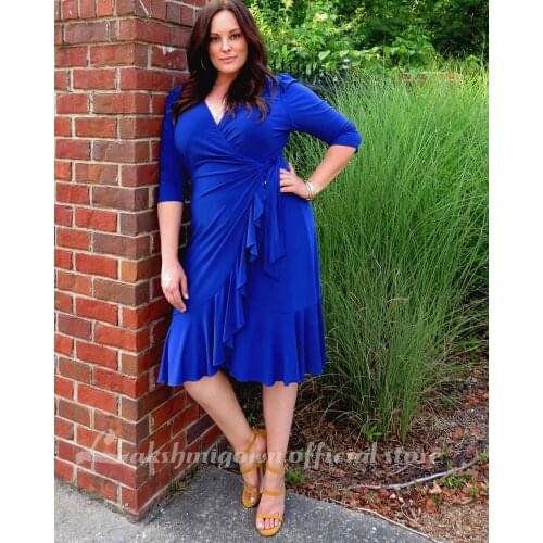 Simple Royal Blue Plus Size Mother of the Bride Dresses Knee Length V Neckline 3/4 Sleeves Wedding Party Gowns Pleating