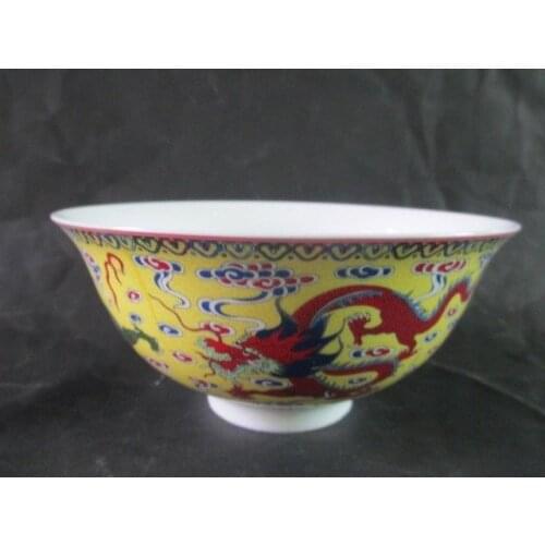 Collecting Chinese colorful ceramic bowl