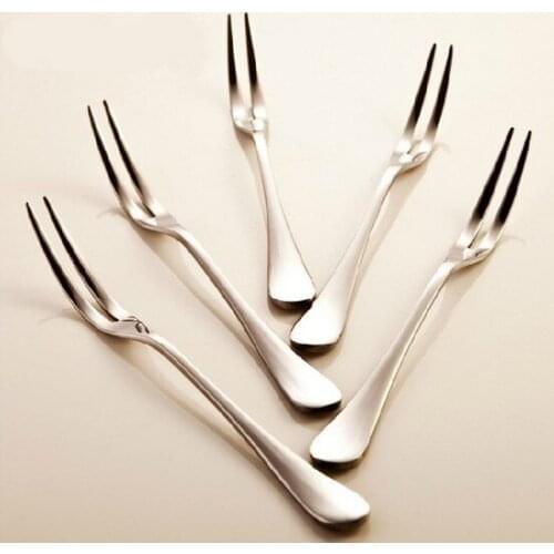 10pcs/lot 13cm Stainless Steel Fruit Forks Restaurant Cafeteria Home Party Dessert Fork Cutlery Flatware Cake and Salad KV 029