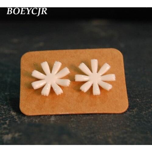 BOEYCJR Ethnic Ceramic Snowflake Earrings Handmade Fashion Jewelry Christmas Earrings White Stud Earrings for Women