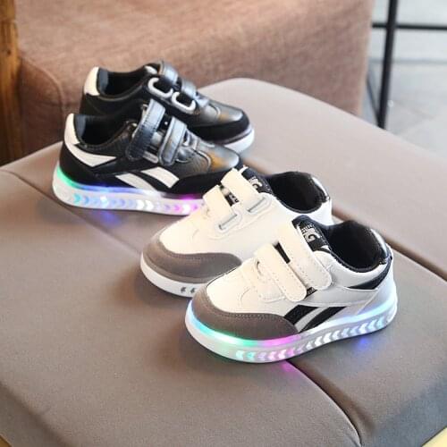 Kids Toddler Shoes Led Glowing Sneakers Children Running light Shoes Hook Loop Fashion Luminous Sport Shoe For Girl boy XZ19106