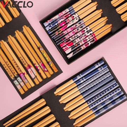 Vacclo 5 Pairs Reusable Lucky Cat Pattern Japanese Style Bamboo Chopsticks Set Chineses Food Desserts Chopstickers Kitchen Tools