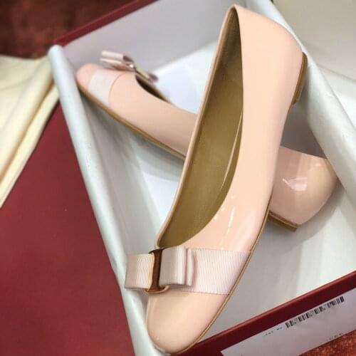 2021 Fashion Womens Sandals Shoes Classical 14 Colors Patent Leather Breathable Genuine Sheepkin Pumps High Heel 1CM db022