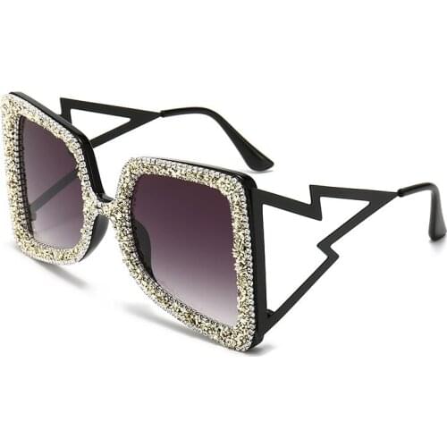 European and American exaggerated fashion inlaid Sunglasses Womens fashion big face thin anti ultraviolet color stone lens