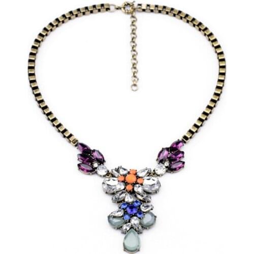 Bulk Price New Factory Wholesale Antique Gold Color Resin Glass Plant Necklace