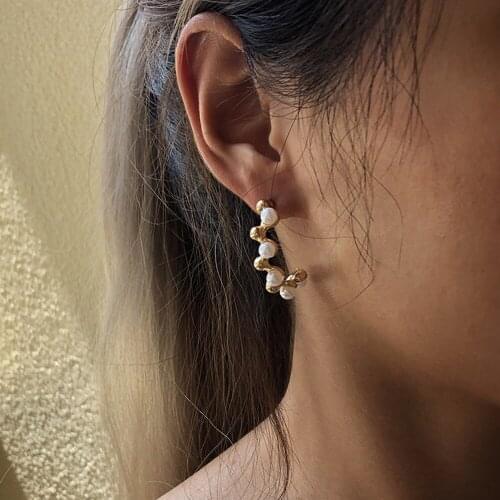 European And American Fashion Simple Earrings Exquisite Trend Geometric Imitation Pearl Earrings Female Creative Earrings