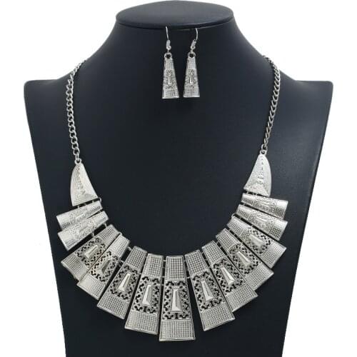 LZHLQ Vintage Hollow Maxi Necklace Geometric Multilayer Necklace Women Metal Brand Chain Jewelry Accessories