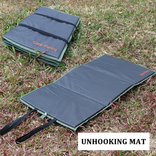 Carp Fishing Unhooking Mat Carp Fishing Foldable Landing Mat Padded for Fish Care Protection Fishing Tackle