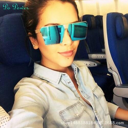 2021 new European and American square large frame sunglasses metal legs fashion personality show sunglasses