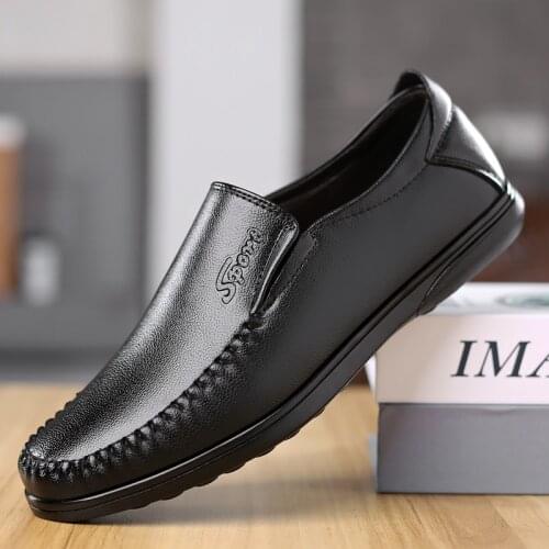 2021 New High Quality Soft Cow Leather Mens Shoes Man Brown Business Dress Shoes Classic Round toe Moccasins Zapatos Hombre