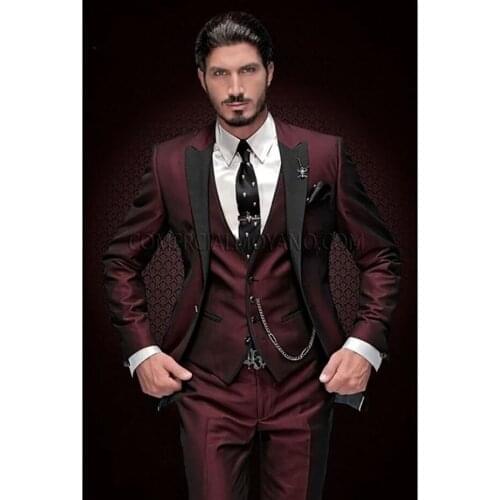 New Arrival Groomsmen Peak Black Lapel Groom Tuxedos Burgundy Men Suits Wedding Best Man Blazer (Jacket+Pants+Vest)