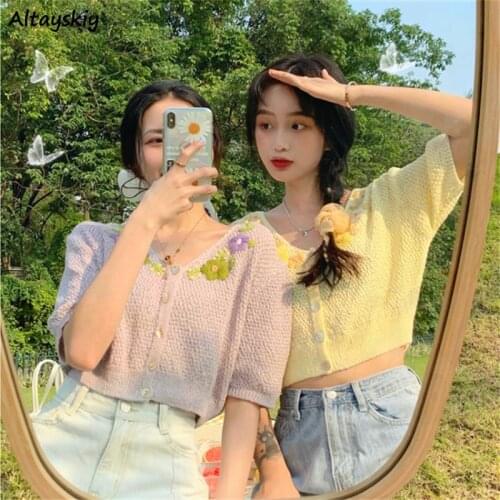 Summer T-shirts Women Chic Lovely Floral Embroidery Popular Ulzzang Preppy Girls Crop Tops V-neck Trendy Femme Clothing Popular