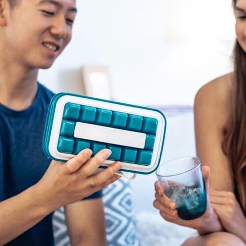 Ice cube pot two-in-one frozen ice tray silicone portable ice storage box homemade ice hockey ice mold ice maker