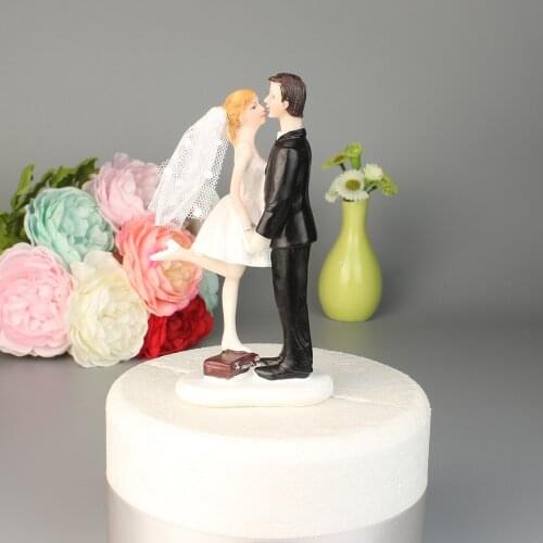 Wedding Cake Topper Resin Couple Dolls Figurine Centerpiece Decorations for Wedding Anniversary Party Supplies Cake Decor