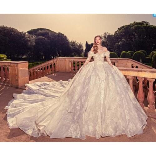 2020 Luxurious Ball Gown Wedding Dresses Tulle Appliques Long Sleeve Vestido De Noiva Scoop Neck Arabic Dubai Wedding Gowns