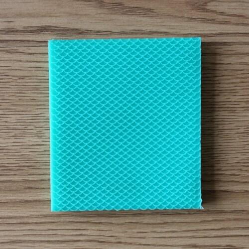 Green Embossing Pattern Decorative Fish Scales Liquid Silicone Sugar Mold M096