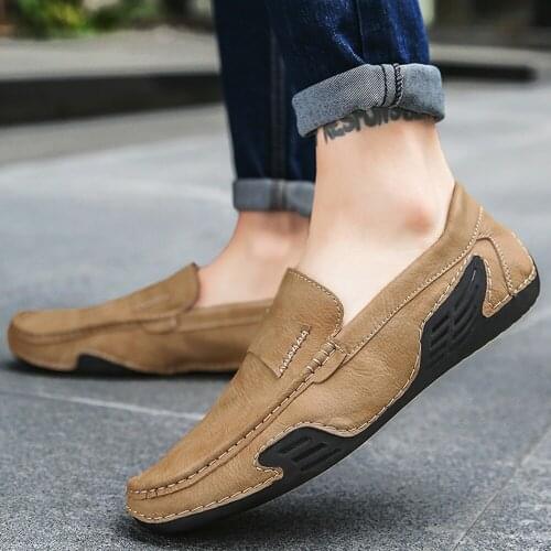 Man casual shoes 2021 leather shoes Loafers man fashion flats Designer luxury Moccasins shoes Slip on Driving shoes 39-46