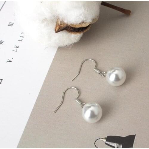 Exquisite Simulated Pearl Earrings For Women Jewelry Bijoux Brincos Pendientes Mujer Fashion Geometry Round Stud Earrings