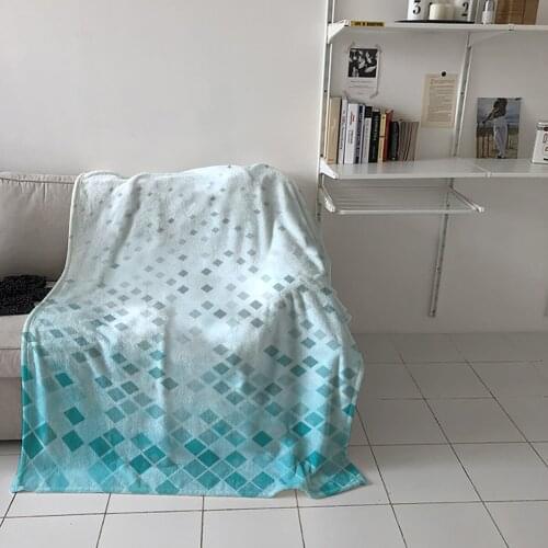 Bedroom Warm Blankets Geometric Blue Squares Gradient Sofa Throw Blankets Childrens Baby Soft Blankets Airplane Portable Blanket