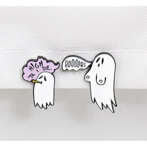Cute Smoking Boo Ghost Bag Lapel Pin Badge Pin Brooch Cartoon Fashion Women Men Denim Jackets Lapel Pins Backpack Badges Kids