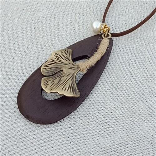 New Vintage Long Necklace Fashion Cutout Hemp Rope Wrap Bronze Ginkgo Leaf Pendant Necklace Sweater Accessories Drop Shipping