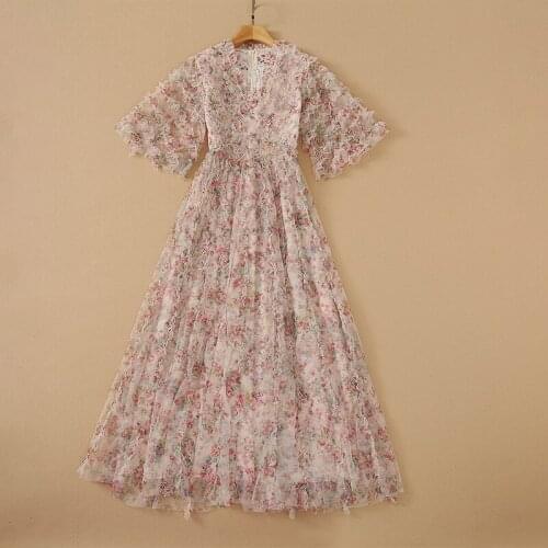 European and American womens wear for spring 2021 Five quarter sleeve V-neck gauze print Fashion pleated dress