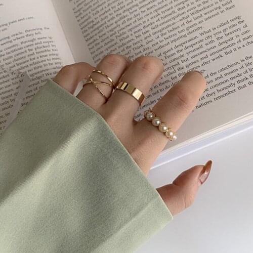 U-Magical Temperament Gold Color Metallic Wide Charm Ring for Women Fashion Simulated Pearl Beaded Index Finger Ring Jewellery