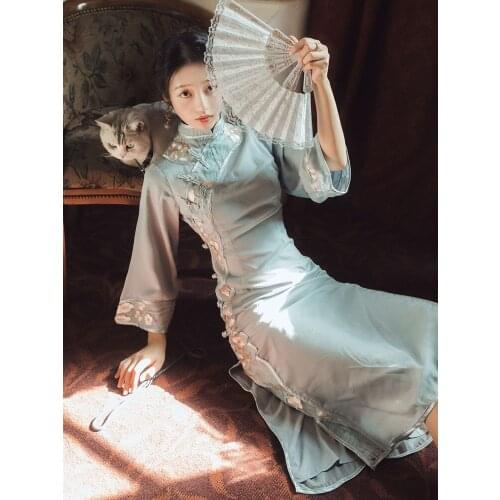 Classical Temperament Mesh Plum Embroidery Retro Slim Sexy Split Cheongsam Improved Young Elegant Midi Dress New Autumn 2021