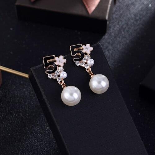 New camellia flowers asymmetric earrings Pink Flower 5 Shadow Quality Women Powder Pearl Earrings