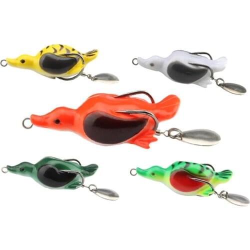 1Pcs 6.5cm Fishing Lure Simulation Duck Fishing Bait Soft Lure Tackle Tool with Hook Swivel Sequin Plate Fishing Accessory