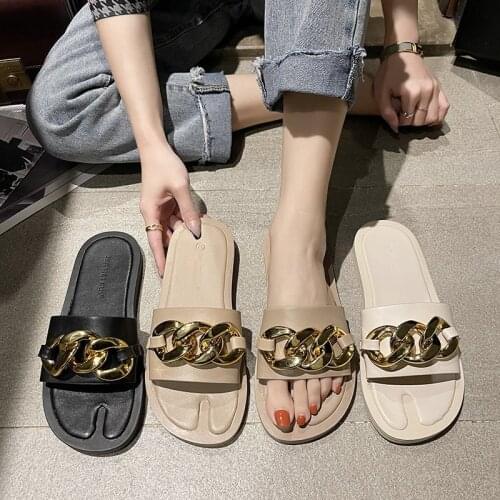 Women Slippers Vogue Chain Decoration Split Toe Design Round Head Flat Sandals Summer Solid Color Platform Casual Woman Shoes