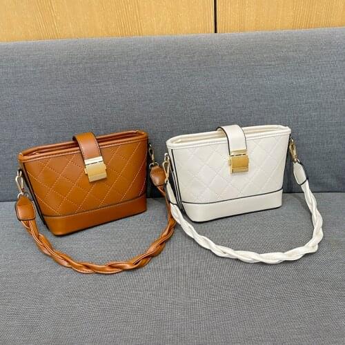 2021 Luxury Handbags Designer Women Shoulder Bag Braided Strap Crossbody Bags Fashion Bucket Tote Ladies Messenger Bags