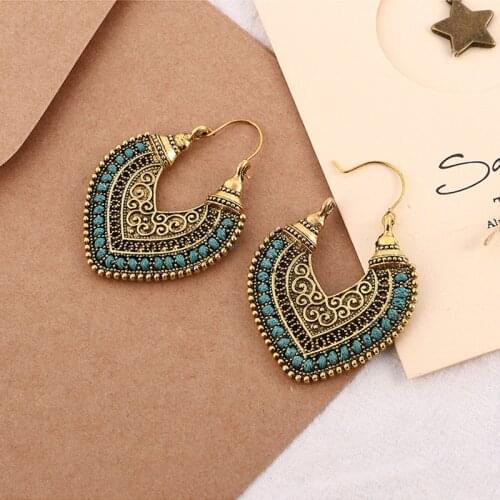 Love Heart Earring Backs Retro Elegant Heart-shaped National Wind Woven Exaggerated Handmade Crochet Earrings for Women