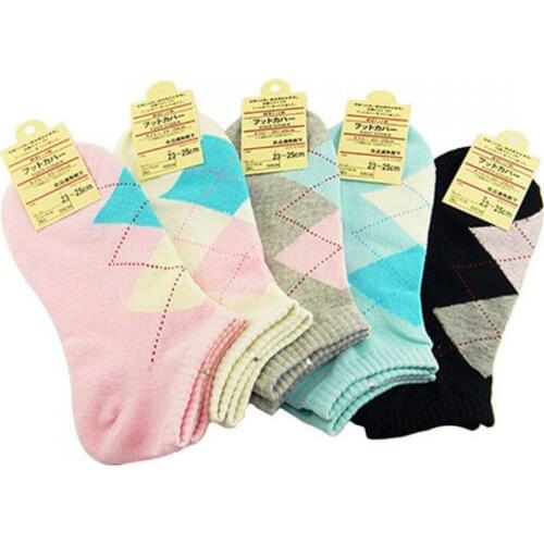 80% 2021 Hot Sell 1 Pair Women Sports Casual Cute Heart Ankle High Low Cut Cotton Blended Socks