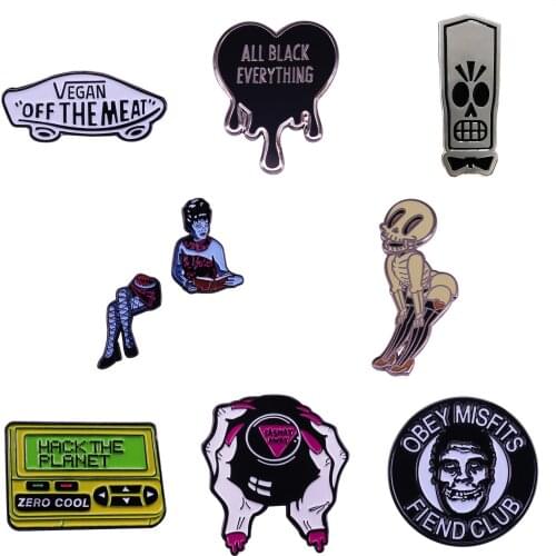 High Quality Copper Gothic Punk Style Lover Enamel Brooch Lapel Backpack Hat Badge Skeleton Rock Band Horror Movie Fan Gift