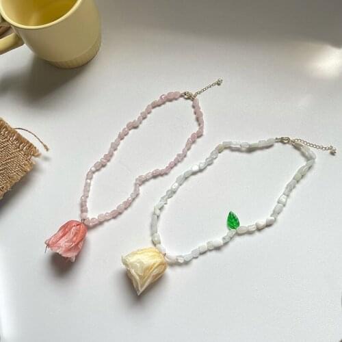 Origin Summer Exquisite Pink White Rose Flower Pendant Necklace for Women Irregular Faux Pearl Beaded Chokers Necklace Jewelry