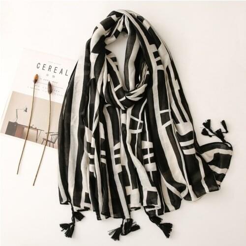 New Viscose Women Scarves and Shawls Fruit Printed Ladies Hijab Scarf Blue Color Summer Scarves Foulards Pashmina