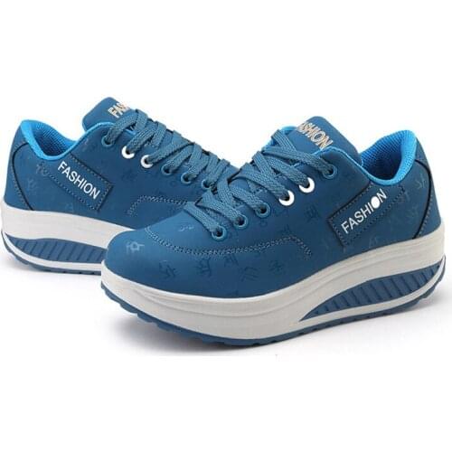 2021 Women Sneakers 2021 Breathable Waterproof Wedges Platform Vulcanize Shoes Woman Pu Leather Casual Shoes tenis feminino