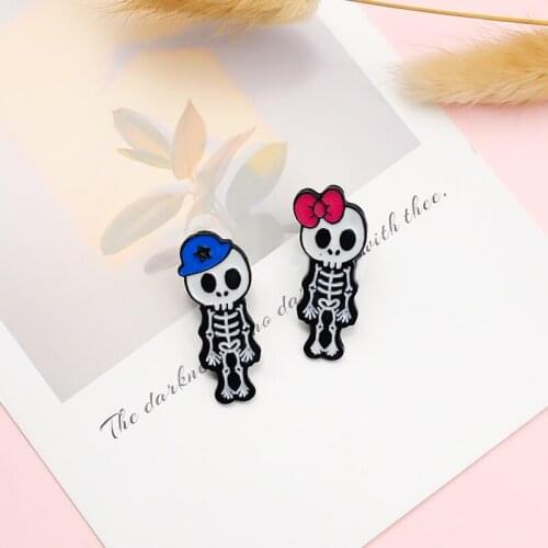 Boys and girls Skeleton Enamel Brooch good friend skull Lapel Pin Lovers' bones Jewelry badge gift for Halloween