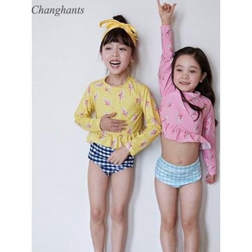 2-5 Y Girls Two Pieces Swimwear Flowers and Plaid Children Bathing Suit Kids Swimsuit Long Sleeve Pink Yellow with Swimming Cap