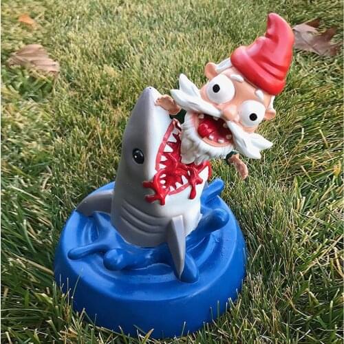 New Resin Figurine Decoration Bloody Shark Eating Gnome Craft Ornament Decoration Crafts for Indoor / Outdoor