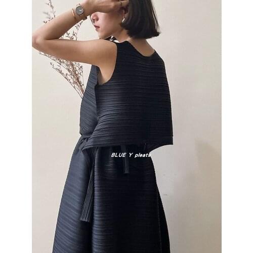 Miyake Pleated 2021 Summer sleeveless waistless sexy temperament wearing French dress Blue two pieces dress sets