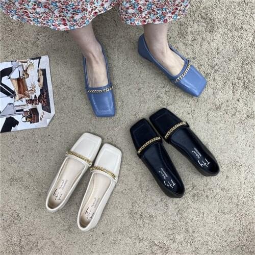 2021 Spring Womens Pumps Low Heels Dress Shoes Square Toe Slip-On Chunky Heel Retro Gold Chain Buckle Girls Shoes Womens Shoes