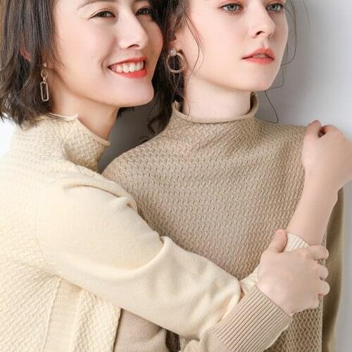 Autumn and winter new high-necked ladies sweater solid color hooded cashmere sweater short sweater loose bottoming shirt