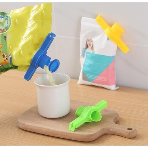 Food Sealing Clip with Discharge Nozzle Reusable Portable Tool for Home Kitchen VC
