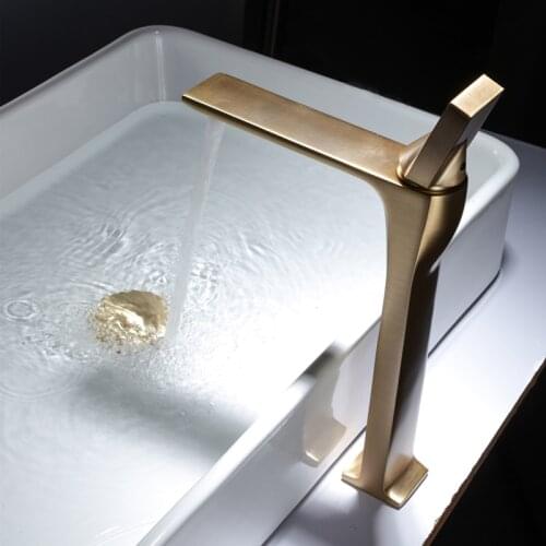 Basin Faucets Brush Gold Retro Bathroom Sink Faucet Single Handle Swivel Spout Kitchen Deck Vessel Mixer Taps Torneira lavatorio