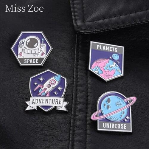 Adventure Planets Enamel Pin Universe Astronaut Rocket Brooches Vintage Metal Badges For Space Lover Explorer Unique Gifts
