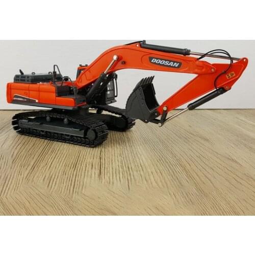 Diecast Alloy 1:50 Scale Doosan DX380 LC-9C Excavator Construction Machinery Model Collection Gift Souvenir Ornaments Display